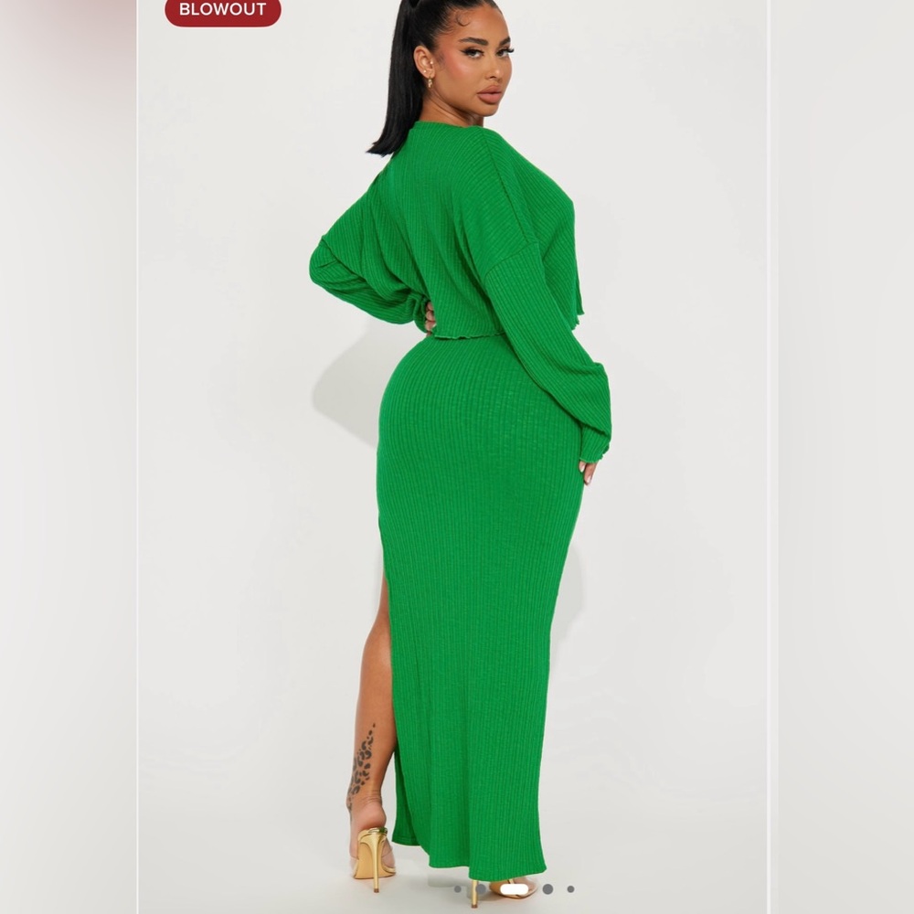 Fashionova Green Ribbed Knit Skirt Set - Picture 3 of 3